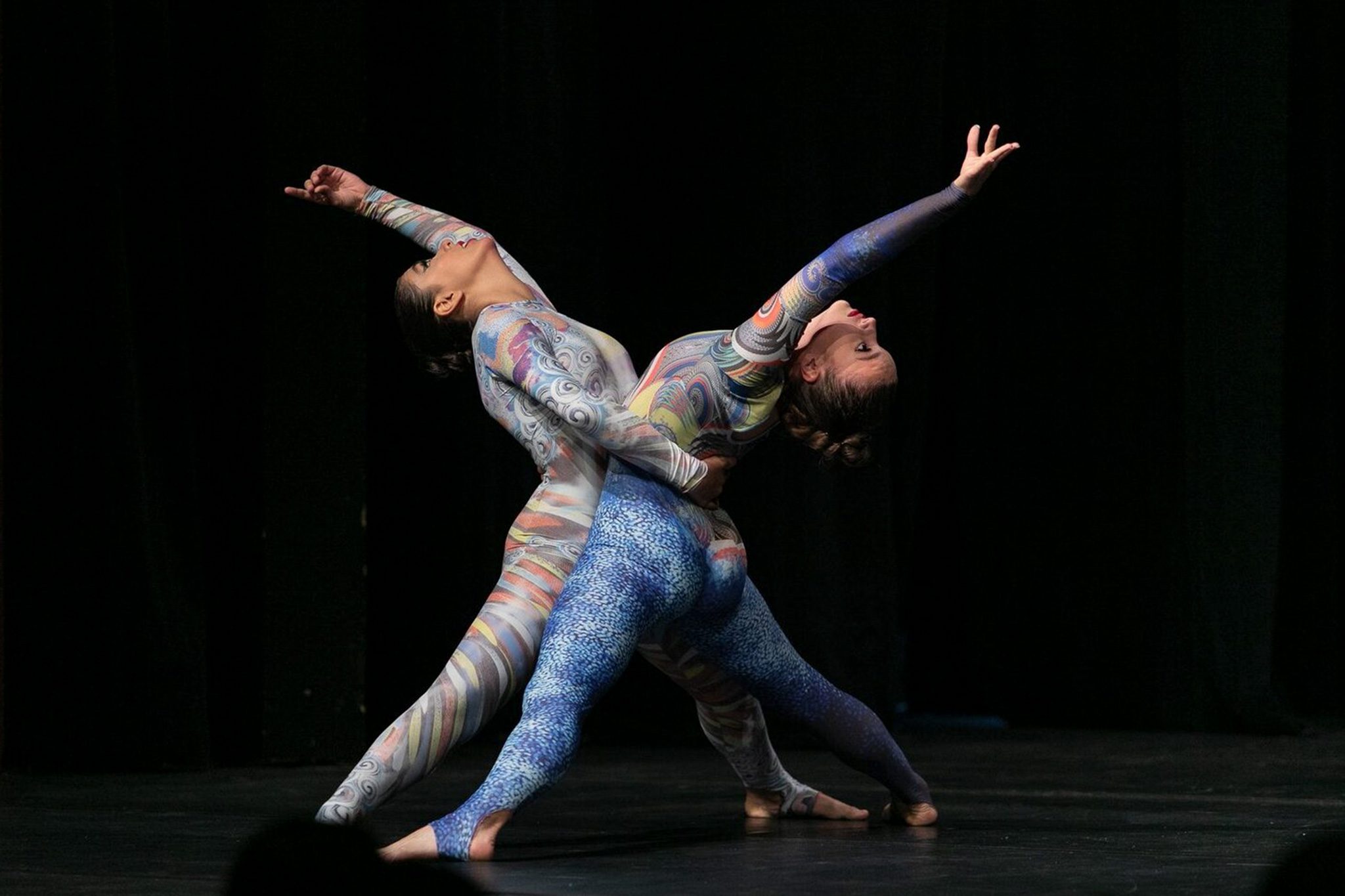 Contemporary-Banner Ballett Akademie Luzern: Contemporary Scene - Zwei Tänzerinnen
